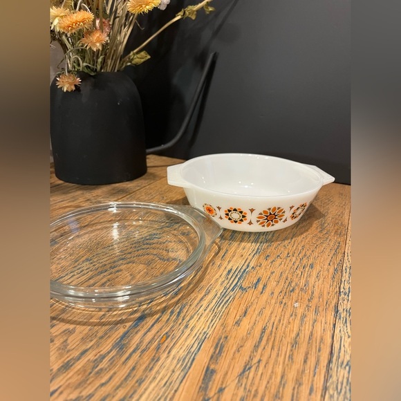🧡JAJ Pyrex 505 England Casserole with Lid — Orange Flower Power Pattern - Picture 6 of 7